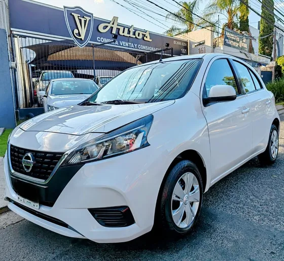 Nissan March 1.6 Sense At