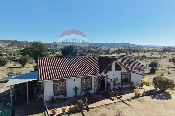 Exclusiva Parcela Con Piscina Cerca Rapel