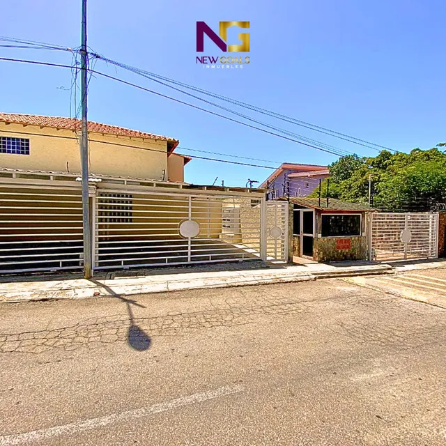 Town House En Playa El Ángel. Sector La Colina. Isla De Margarita