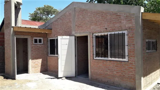 Chalet De 4 Ambientes A Construir - Oportunidad Única- Construcción En Ladrillos Y Hormigón - S/antic.