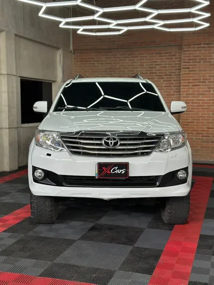 Toyota Fortuner .