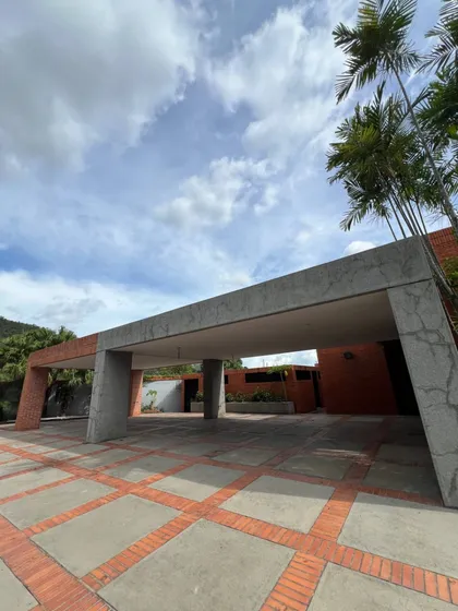 Global Vende Casa En La Prestigiosa Urbanización El Castaño, Maracay