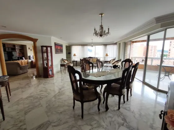 Apartamento En Venta En Laureles. Cod V20454