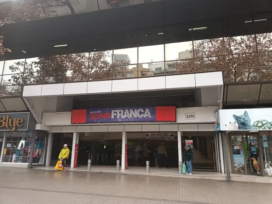 ¡oportunidad Única En Edificio Giratorio Providencia!