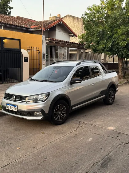 Volkswagen Saveiro 1.6 Cross Gp Cd 110cv Pack High