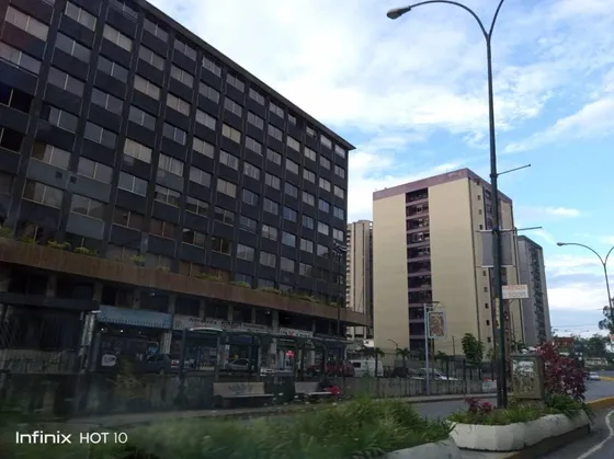 En Venta Oficina En El Oficentro El Picacho Kp