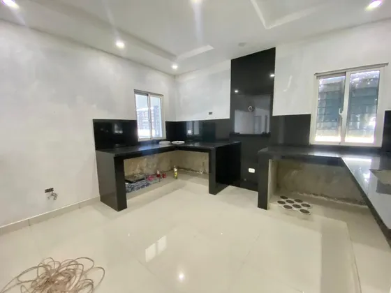 Hermosa Casa En El Residencial Villas Naco, Km13 Autopista Duarte Próximo A La Sirena, A Pasos De La Nueva Estación Del Metro, Fácil Acceso A La Av. Prolongación 27 De Febrero, Av. Rep. De Colombia  