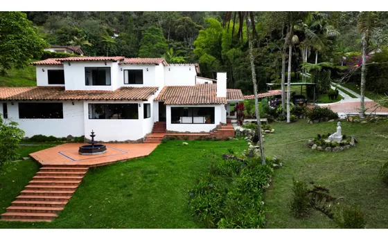 Hermosa Casa Finca En Tradicional Parcelacion De El Retiro