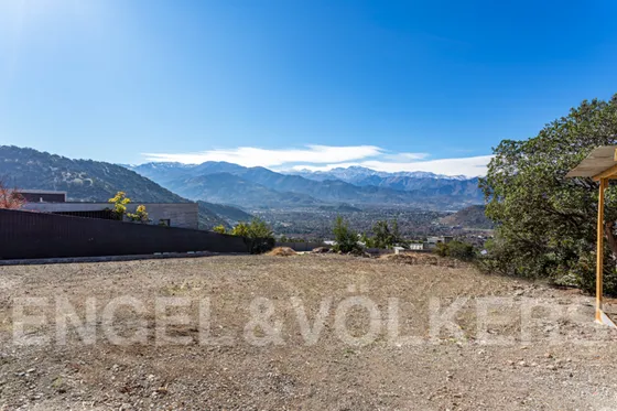 Sitio Con Espectacular Vista, Cercano A Colegios