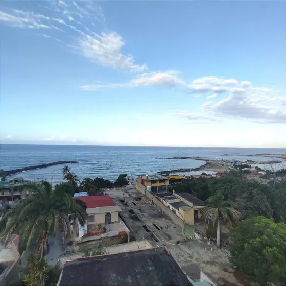 Venta Casa De 3 Pisos, Vista Al Mar En Playa Verde Catia La Mar. Edo. La Guaira