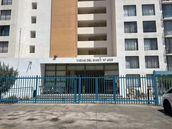 Edificio Vigias Del Mar Ii / Dos Oriente
