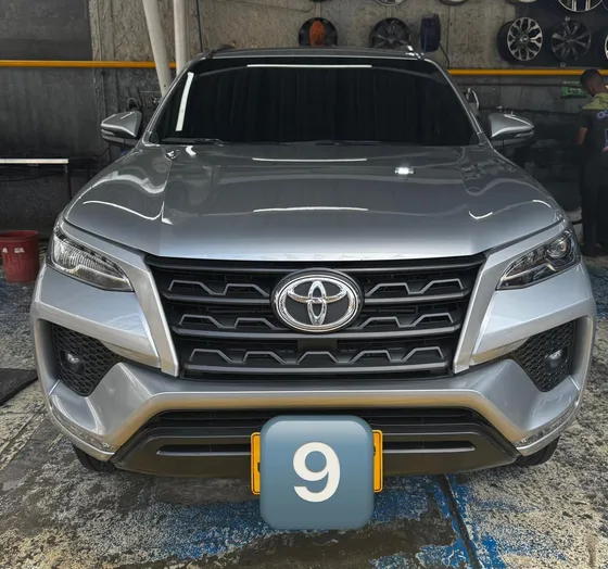 Toyota Fortuner Sr