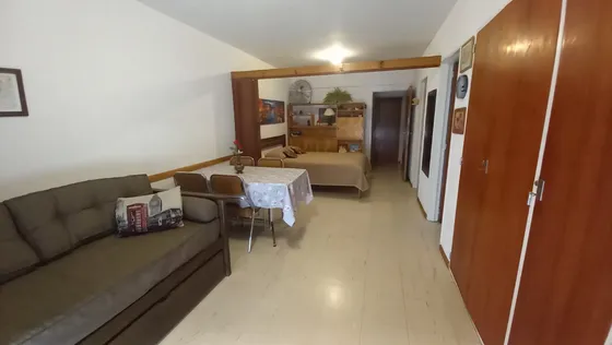 Departamento 1 Ambiente Muy Amplio 35mts Para 4 Personas En Miramar, Vista Hacia El Mar, Muy Luminoso A Mts De Peatonal Y 400mts Del Mar, Gas Natural, Tv Directv, Microondas, Freezer