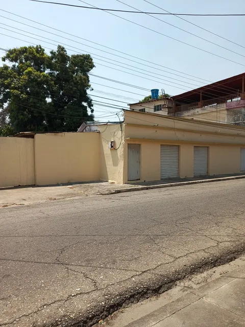 Venta De Casa Con Potencial Comercial, Calle Cendeño Barinas Am