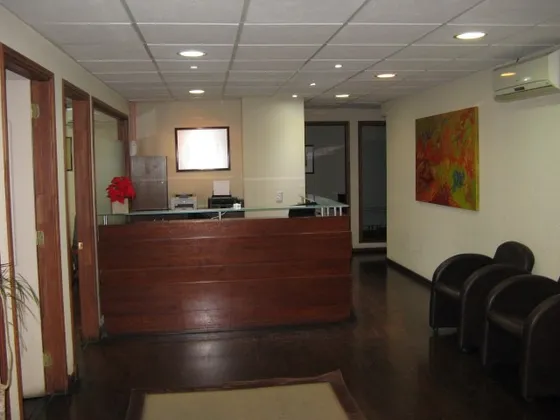 Amplia Oficina  En Pleno Centro De Curicó