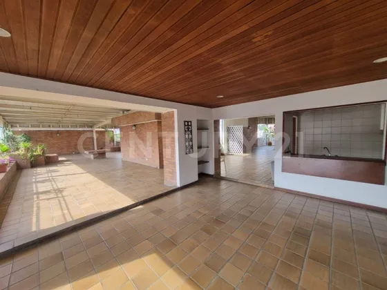 Apartamento  Venta  Santa Teresita En  Edificio En El Oeste Cali