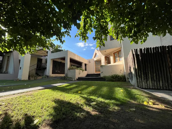 Casa En Venta En Barrio Rucalen. El Challao. Mendoza.