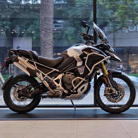 Triumph Tiger 1200 Rally Explorer, No Multistrada V4s Radar