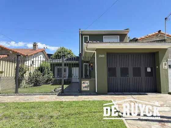 Chalet En Barrio Parque Calchaquí, Lote  De 459m2