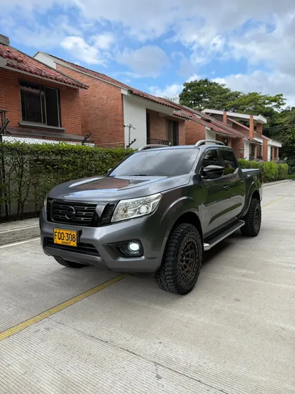 Nissan Frontier 2.5l Automática Diésel 4x4