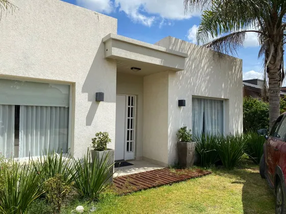 Casa Venta Contry Golf Chascomus