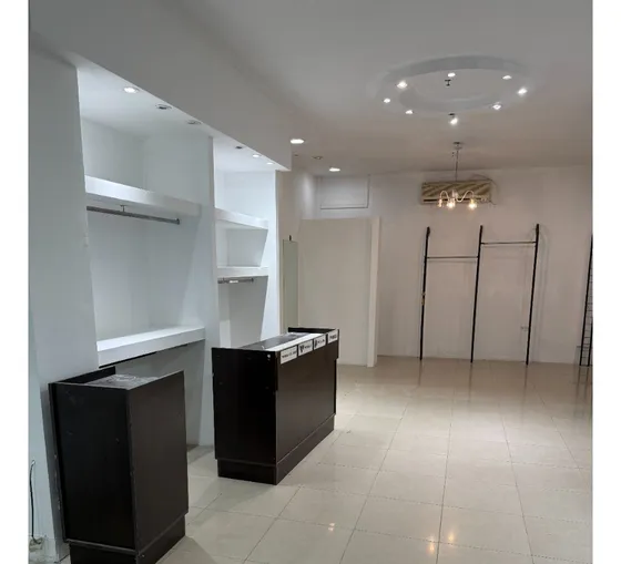 Alquiler  Local  En Pilar Centro -shopping Pilar Point.
