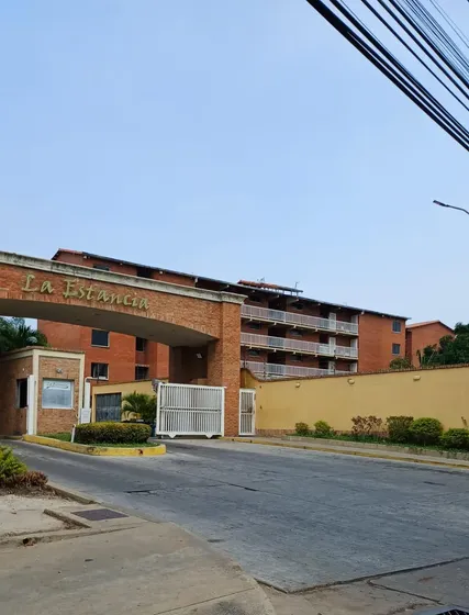En Alquiler Apto De 3 Habitaciones, Urb La Estancia Barcelona Anzoátegui