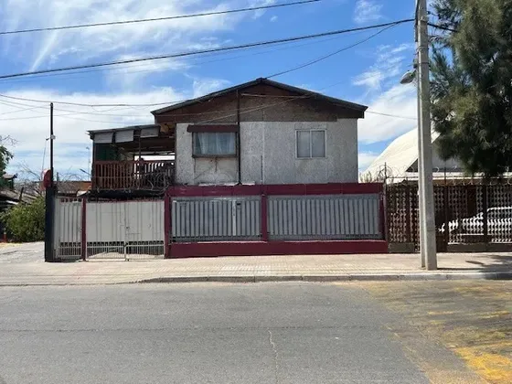 Oportunidad Casa Con Terreno 787 Mt2, Valor Negociable. 