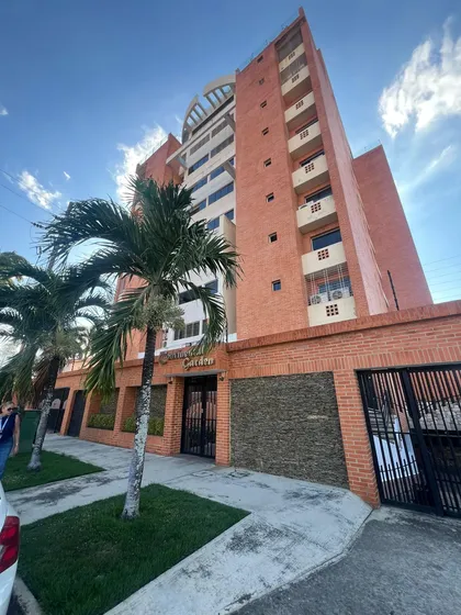 Jl Nallio Vende Excelente Oportunidad De Inversión, Apartamento Obra Blanca Con Planta 100% En La Trigaleña Valencia