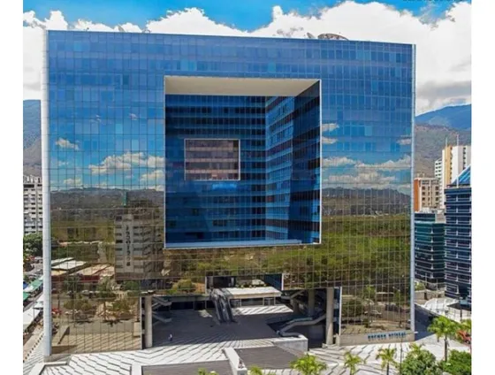 Se Alquila Oficina 100m2 Los Palos Grandes 0343