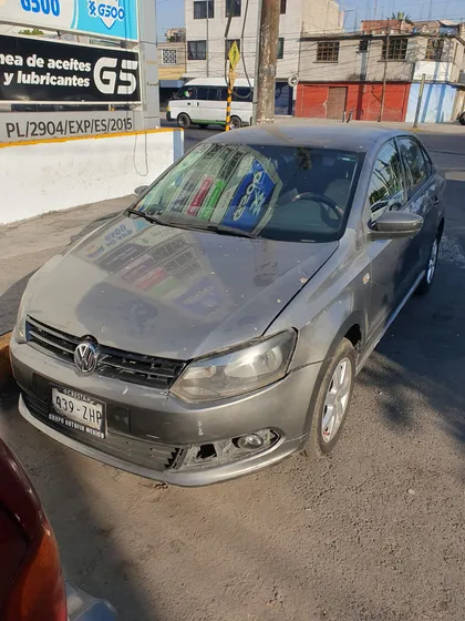 Volkswagen Vento 1.6 Highline At