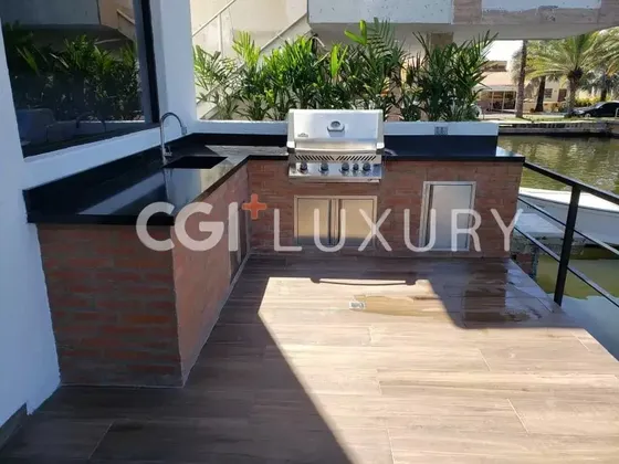 Cgi + Luxury Lecheria Ofrece En Venta Hermosa Casa, Casas Bote B.