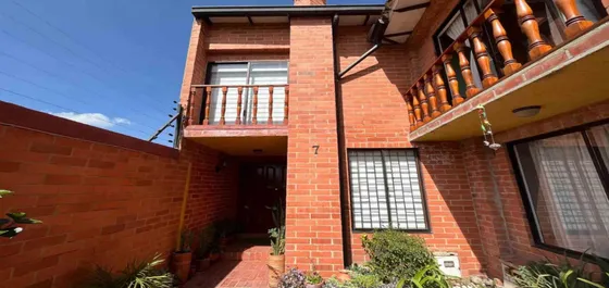 Casa En Venta  Conjunto Cerrado (18473).