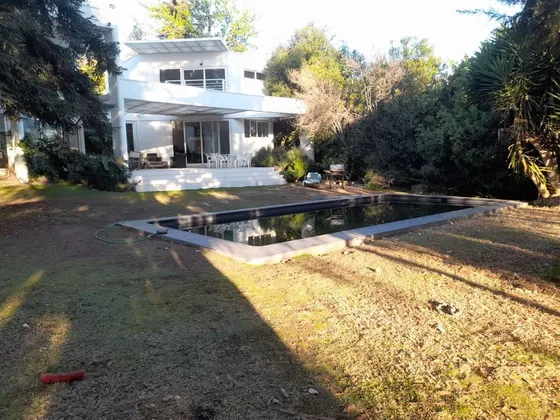 Casa En Venta Dominicos Antiguos 5 Dorm. En Las Condes
