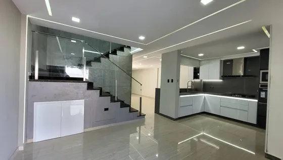 Town House En Venta Cumbre De La Esmeralda Yc