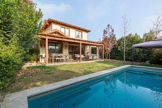 Casa En Venta De 3 Dorm. En Piedra Roja