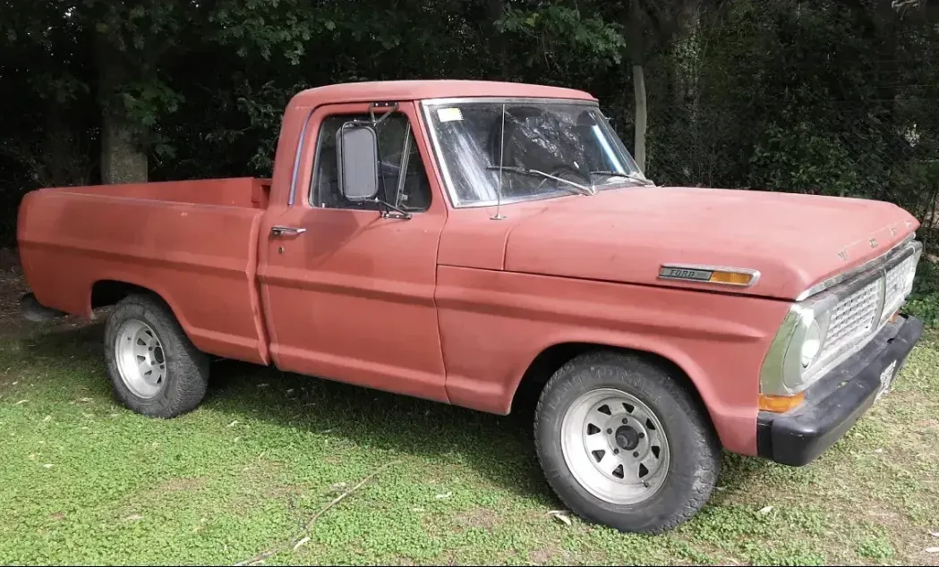 Ford F-100 Perkins 4