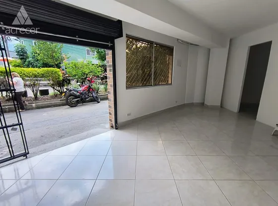 Arriendo Local En Alcalá