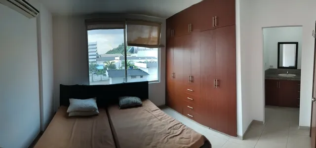 Departamento De 1 Dormitorio, Frente A Urdesa