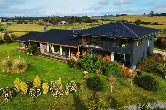 Casa En Venta De 6 Dorm. En Puerto Varas