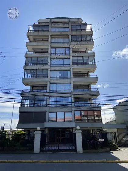 En Venta Centrico Y Amplio Departamento En Valdivia.