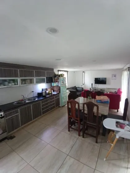 Casa En Venta - 2 Dormitorios 2 Baños - 228mts2 - Mar Del Plata