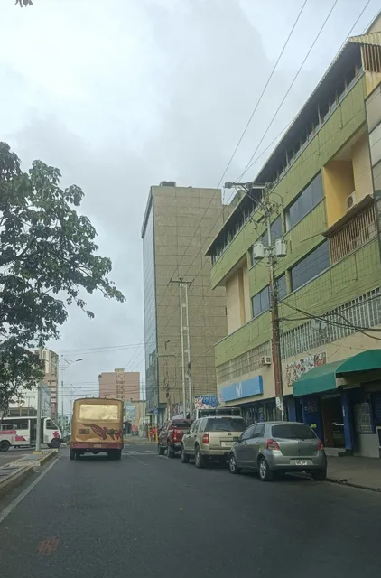 Alquiler Local Av. 5 De Julio, Puerto La Cruz, Anzoátegui