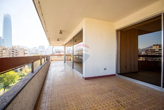 ¡tu Espacioso Hogar En Providencia!