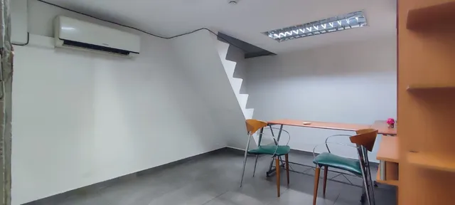 Local En Alquiler Av. Urdaneta Con Boulevard Panteón Caracas Libertador Mo A11