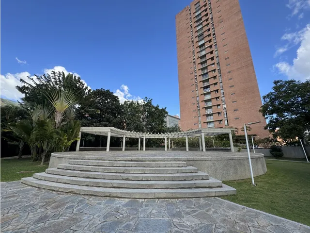 Se Alquila Apartamento 72m2 Boleita 7605