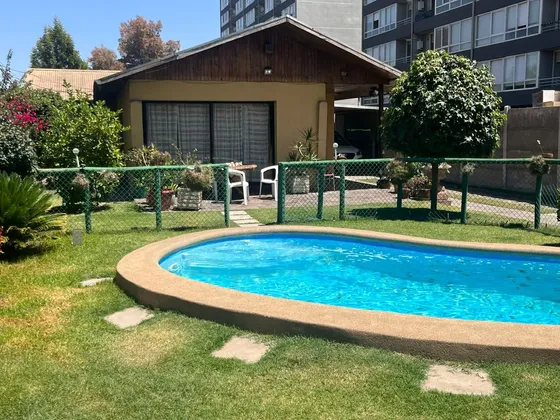 Venta De Propiedad Con Amplio Terreno