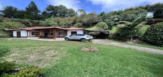 Finca En Arriendo Ubicada En El Retiro Sector Pantanillo (24912).