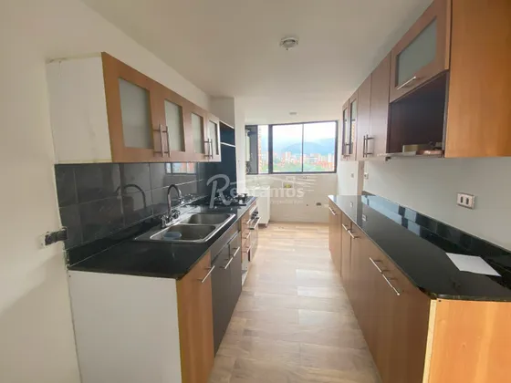 Apartamento En Venta En San Lucas. Cod V776223