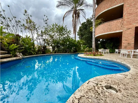 Se Alquila Apto 560m² 2h+1s/2b+1s/4e Prados Del Este